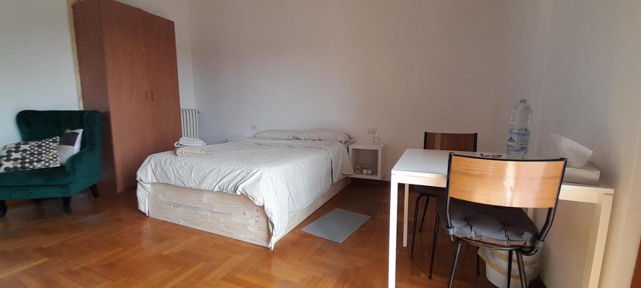 I Feel Orange Legnano Exterior foto