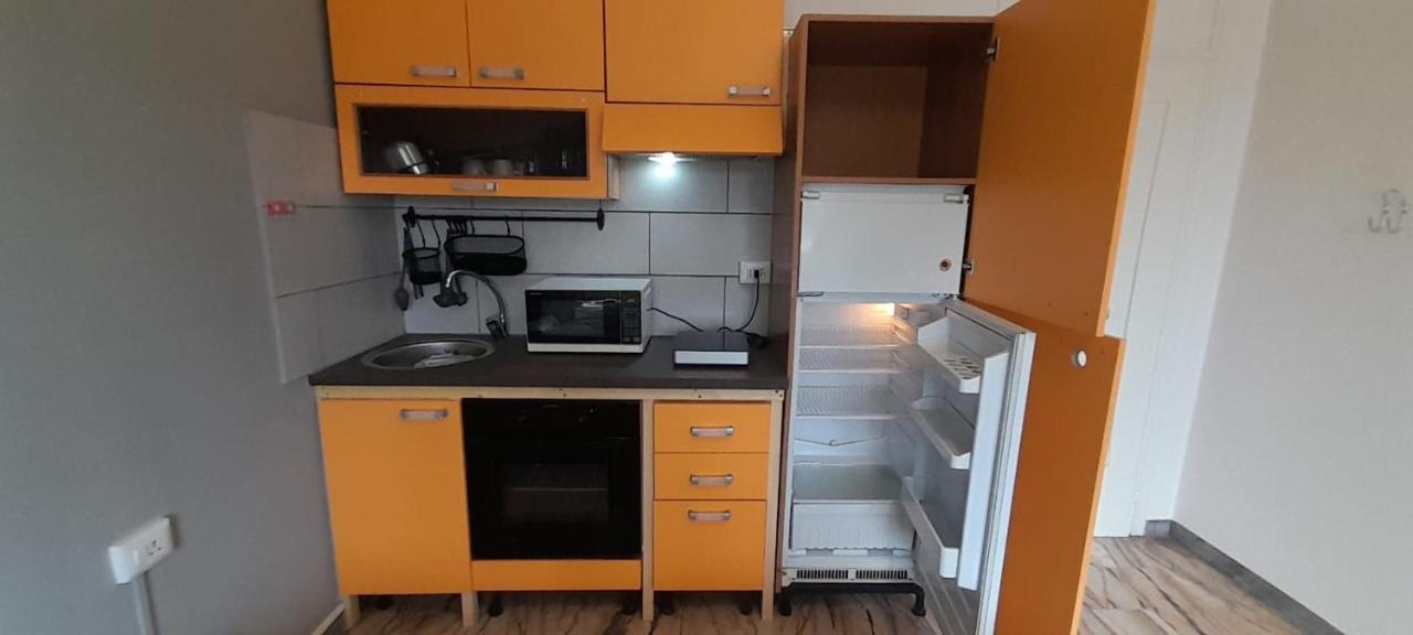 I Feel Orange Legnano Exterior foto